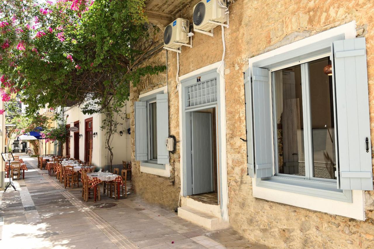 Margietta'S Suites Nafplio Bagian luar foto