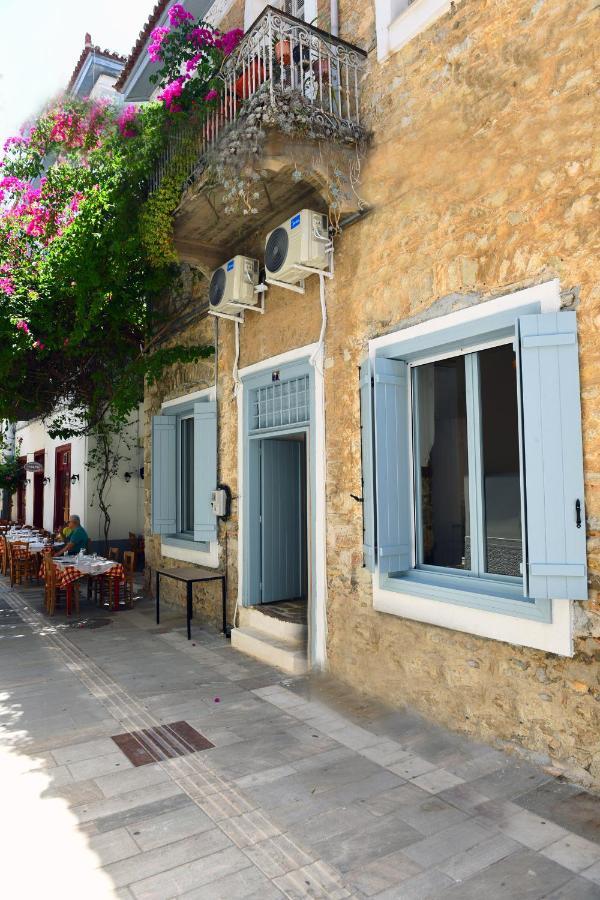 Margietta'S Suites Nafplio Bagian luar foto